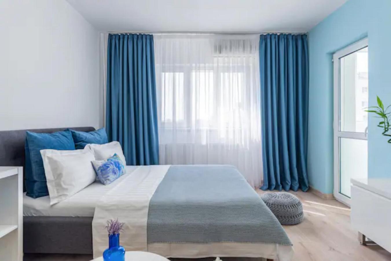 Cosy & Chic Studio Close By Victoria Square Bucareste Exterior foto